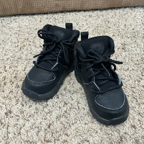 Nike Toddle Black High-Top BootsKids size 6C - Picture 7 of 9
